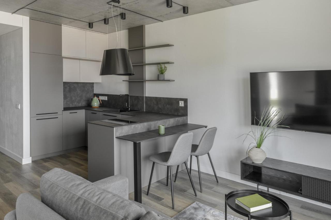 Urban Jungle Apartments By Reside Baltic فيلنيوس المظهر الخارجي الصورة