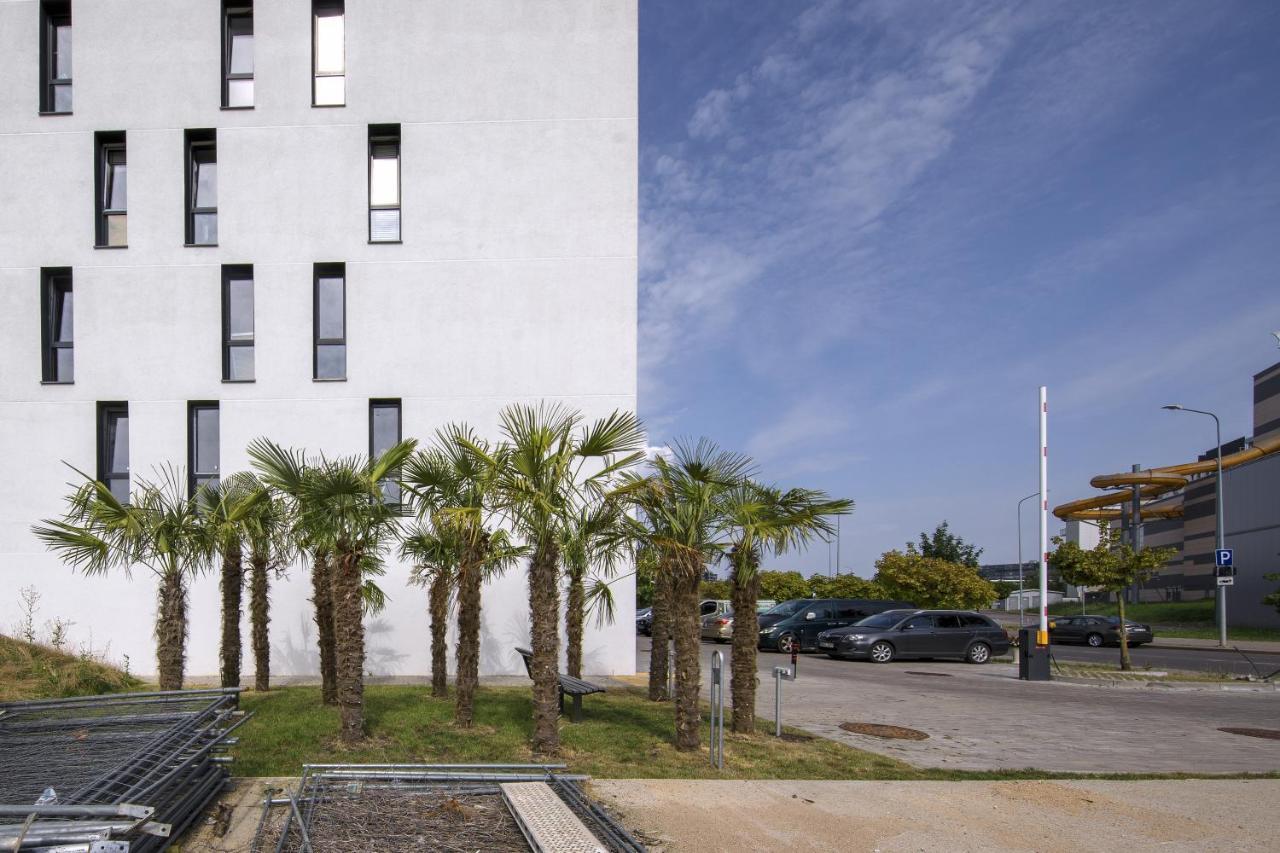Urban Jungle Apartments By Reside Baltic فيلنيوس المظهر الخارجي الصورة
